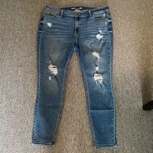 Old Navy mid rise rockstar super skinny jeans